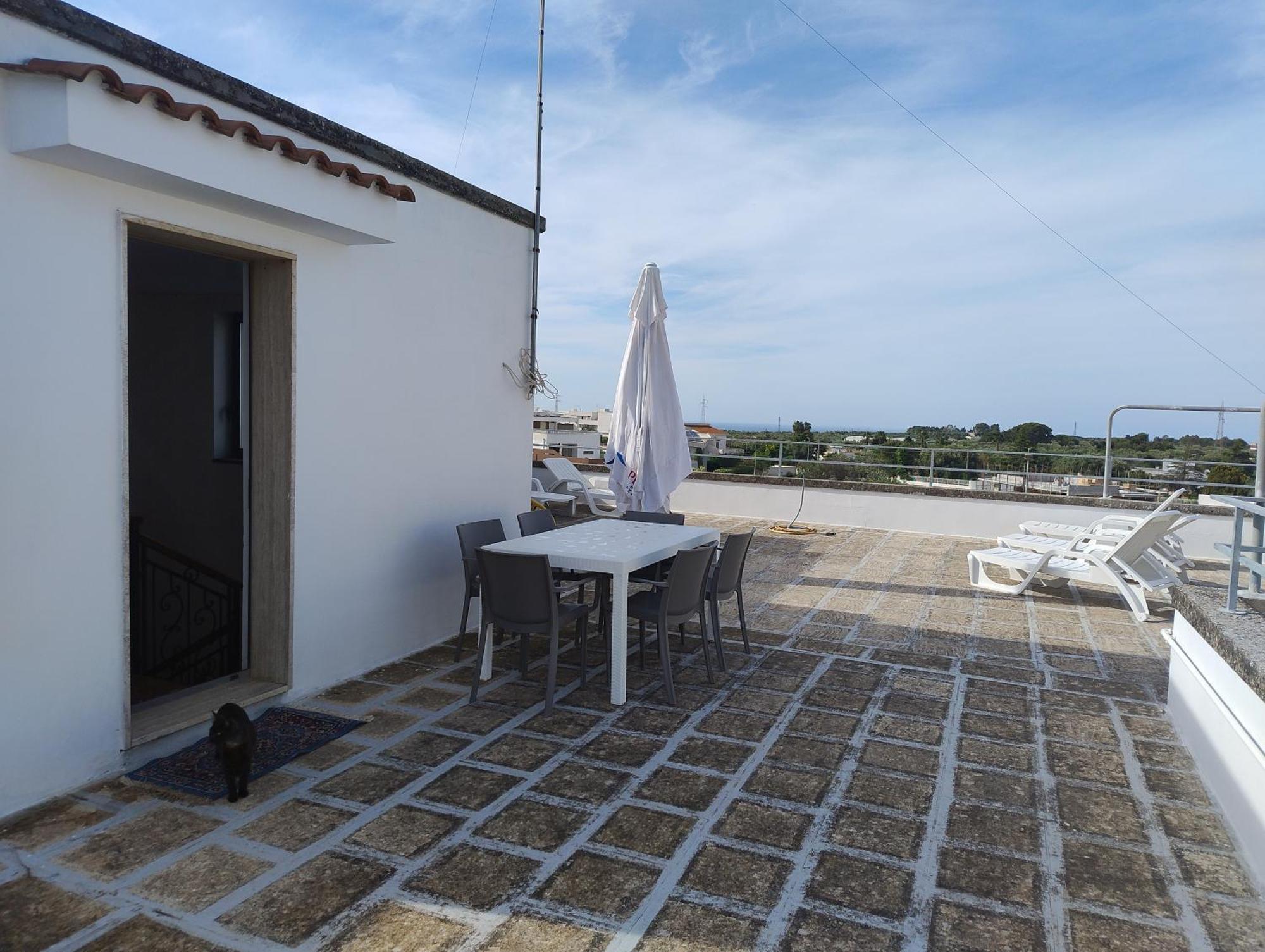 Favolosa Casa Con Terrazza, Idromassaggio, Cortile E Garage Auto Carovigno Exterior photo